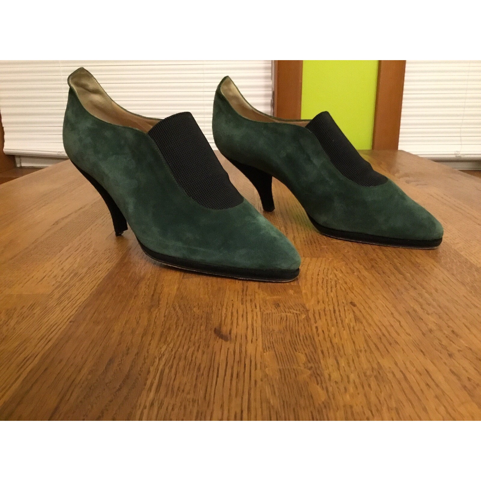 Vintage Maud Frizon Green Black Suede Pumps W/Black Grosgrain Trim